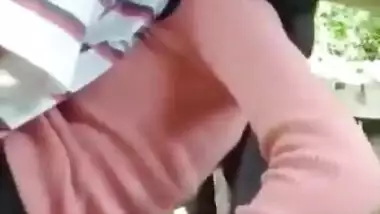 ABG Jilbab ngentoy di gubuk