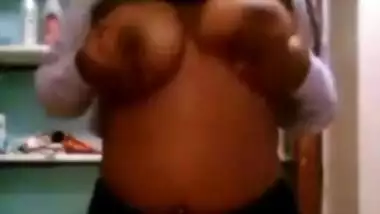 Sexy Tamil Girl Showing
