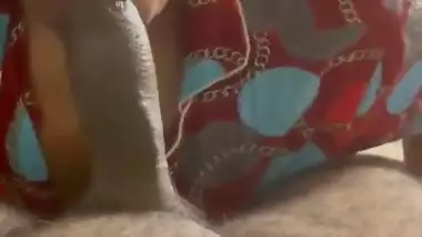 Mumbai girl gives an Indian blowjob to her roommate’s BF