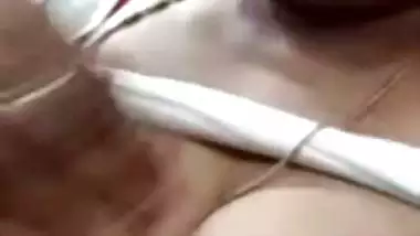 Mature aunty licking dick role-play on video call